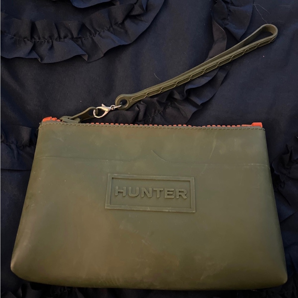 Hunter Wristlet - Picture 3 of 4